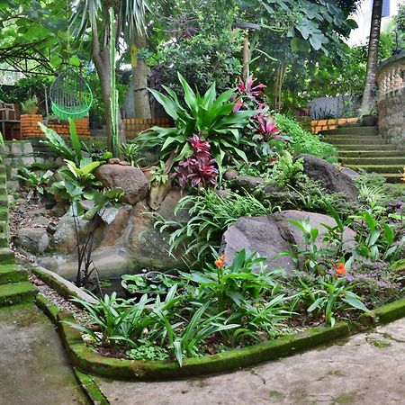 Silent Waters Resorts Yelagiri Extérieur photo