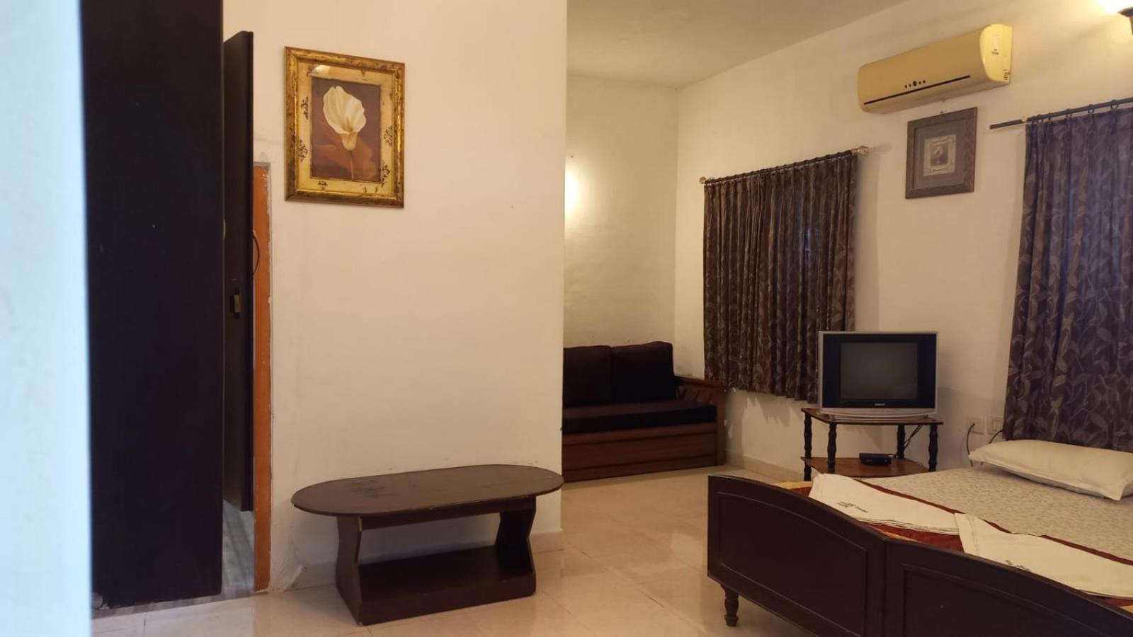 Silent Waters Resorts Yelagiri Extérieur photo