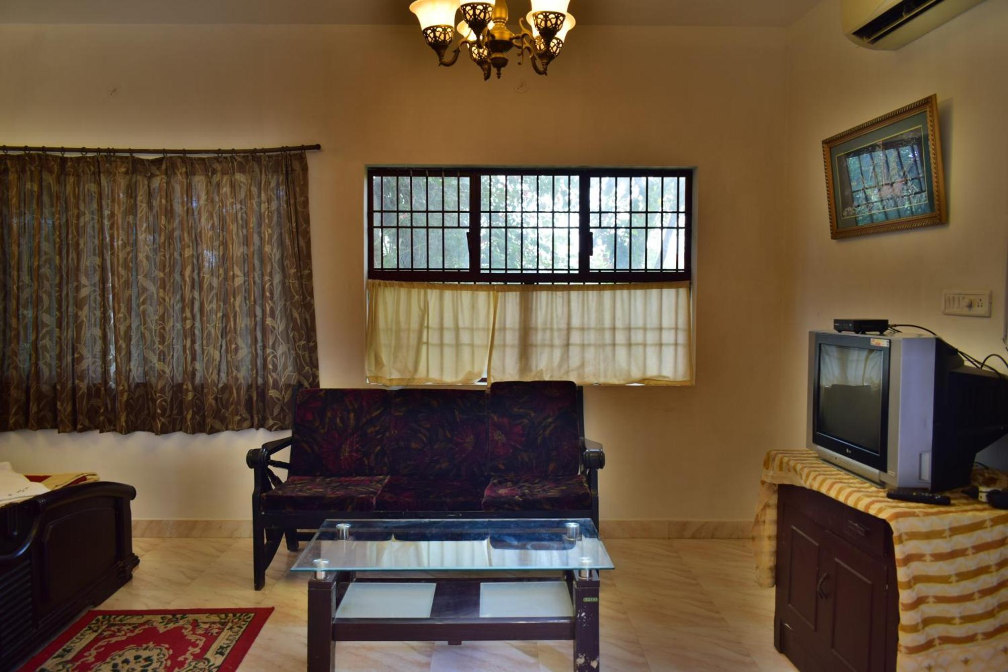 Silent Waters Resorts Yelagiri Extérieur photo