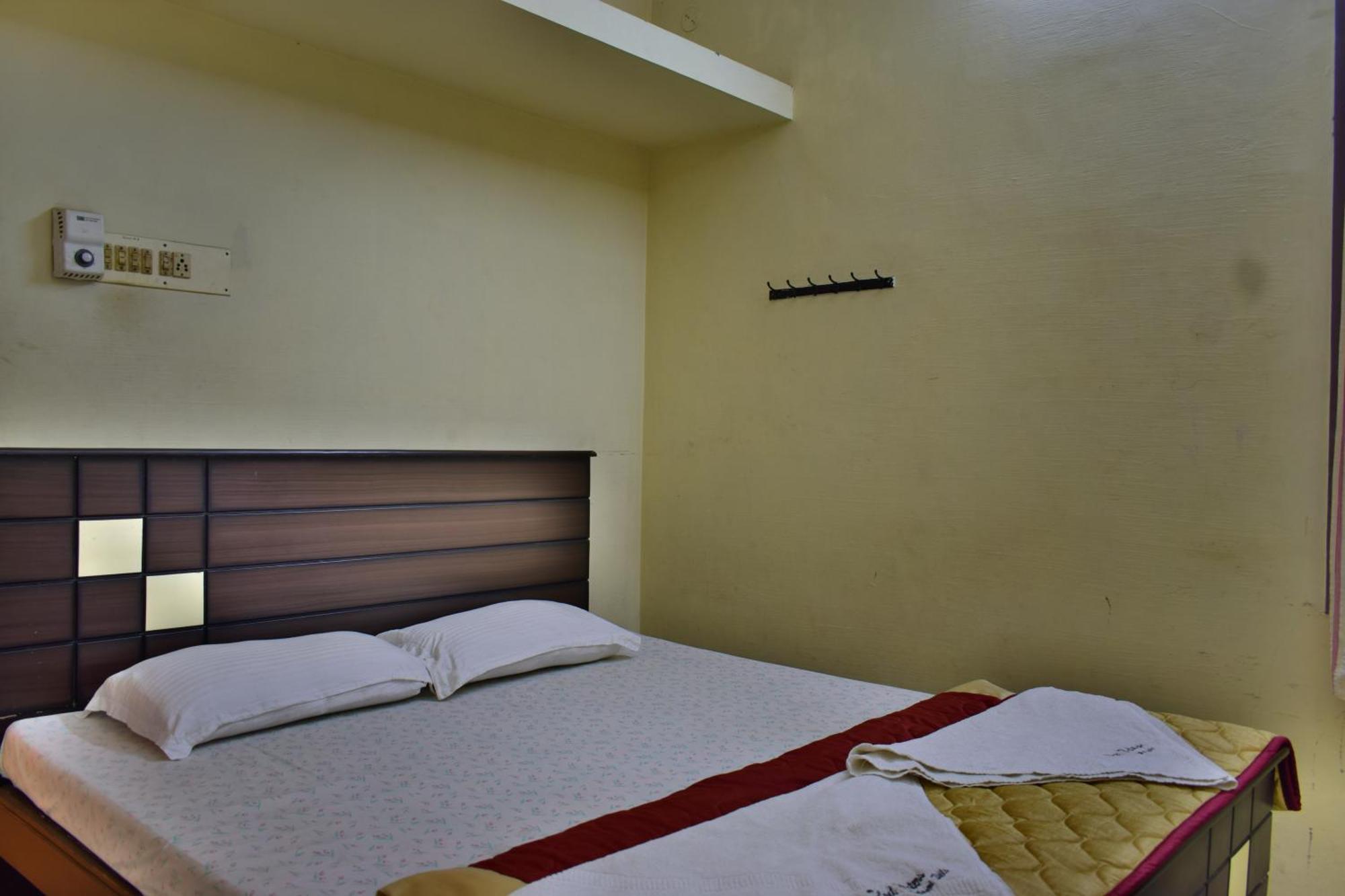 Silent Waters Resorts Yelagiri Extérieur photo